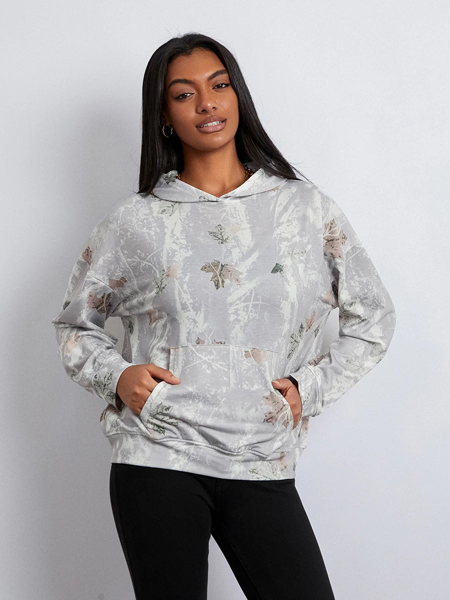 Women’s Oversized Camo Print Hoodie – Long Sleeve Baggy Streetwear Sweatshirt
