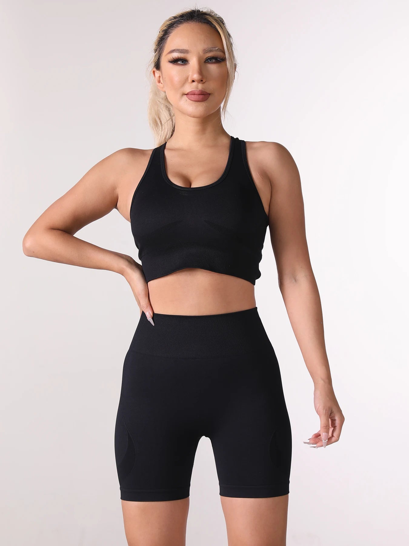 Women’s Yoga Set – High Waisted Butt Lifting Shorts & Padded Sports Bra