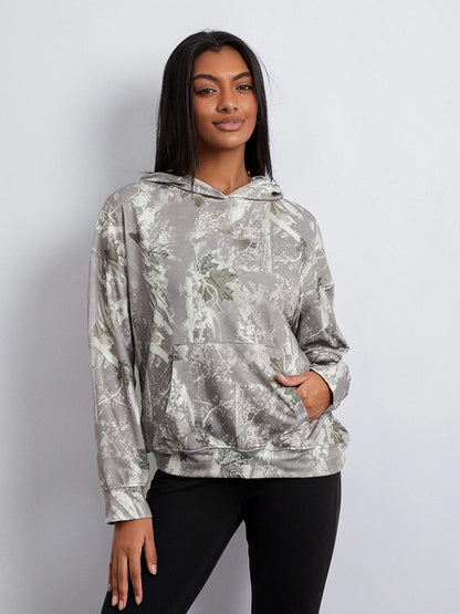 Women’s Oversized Camo Print Hoodie – Long Sleeve Baggy Streetwear Sweatshirt