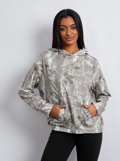 Women’s Oversized Camo Print Hoodie – Long Sleeve Baggy Streetwear Sweatshirt